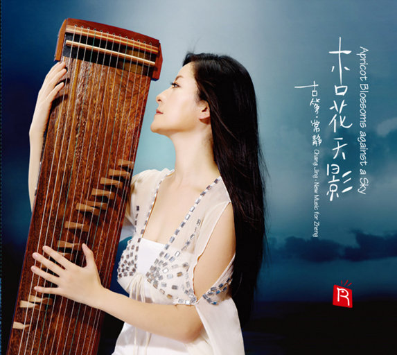 嫲嫲让我脱了内裤C她
